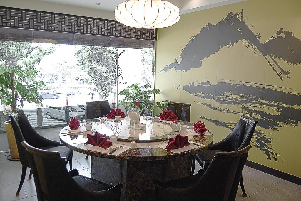 Arirang Tourist Hotel Changwon Bagian luar foto