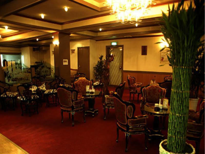Arirang Tourist Hotel Changwon Bagian luar foto